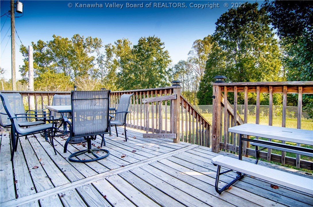 1053 Hedrick Road Scott Depot, WV 25560 - Photo 14 of 26 Gallery Image 14