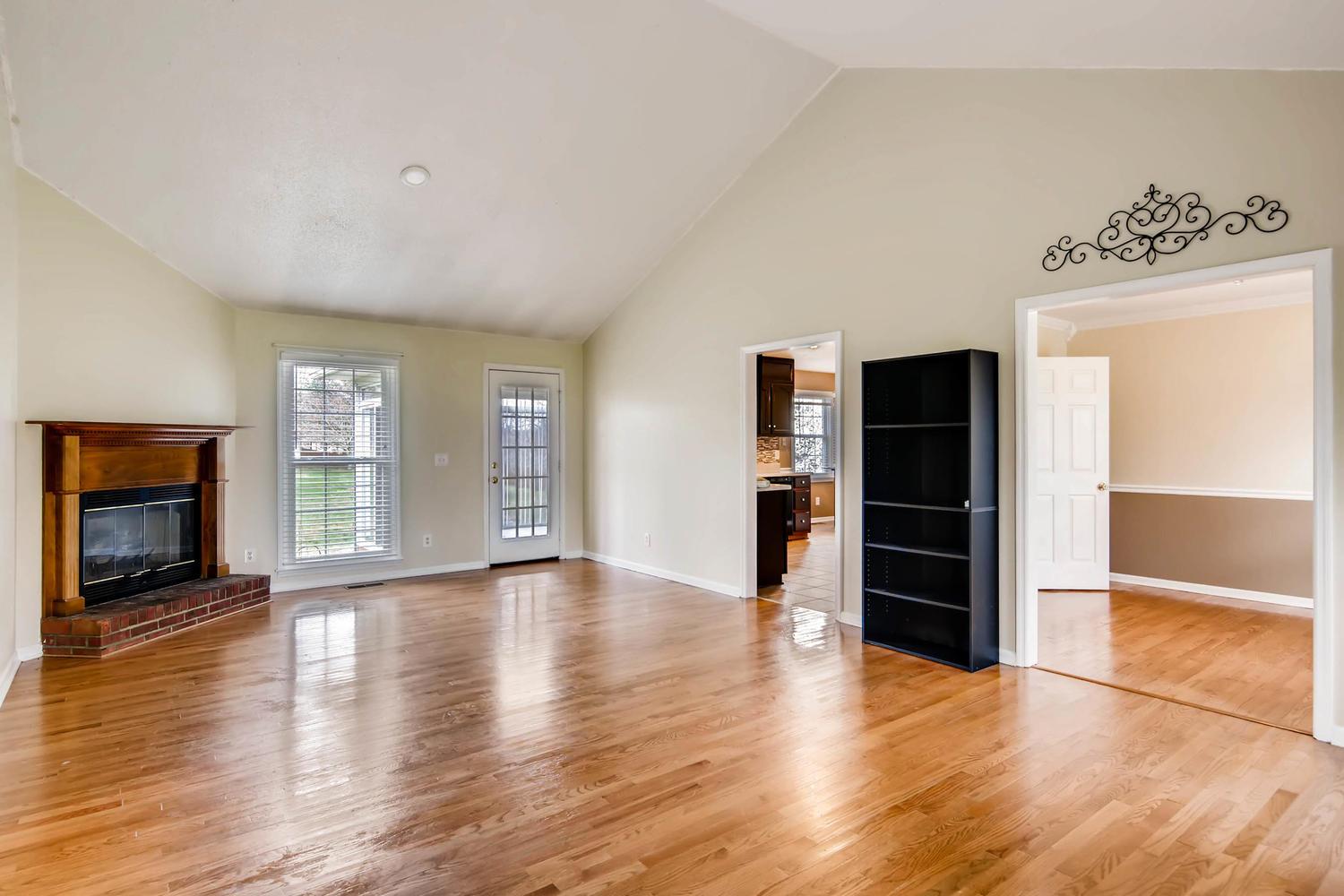 1044 Cliff White Road Columbia, TN 38401 - Photo 5 of 29 Gallery Image 5