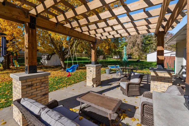 $310,000 | 1516 Center Street, Watertown, WI 53098