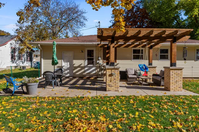 $310,000 | 1516 Center Street, Watertown, WI 53098