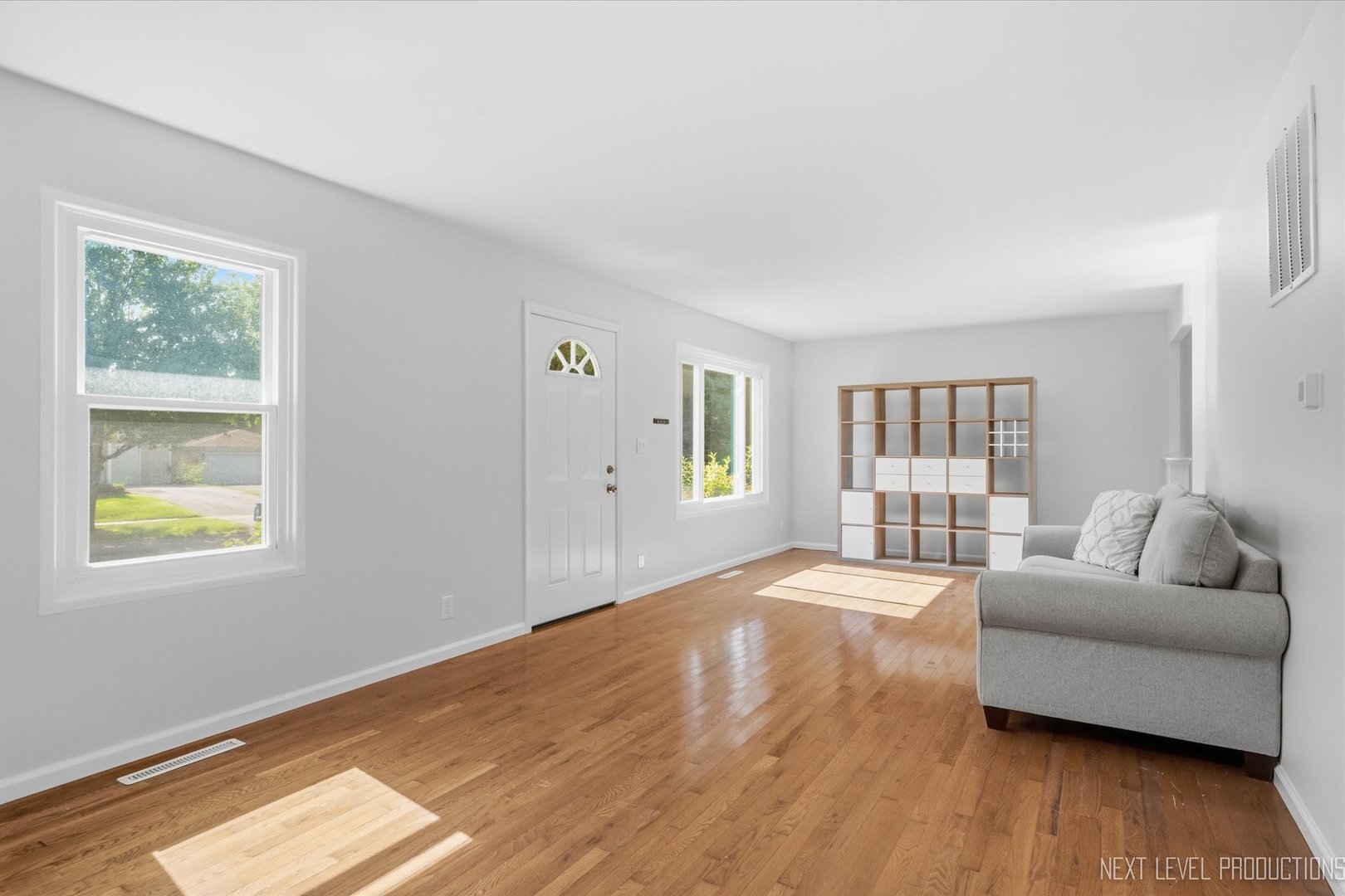 106 Ridge Lane Geneva, IL 60134 - Photo 5 of 27 Gallery Image 5