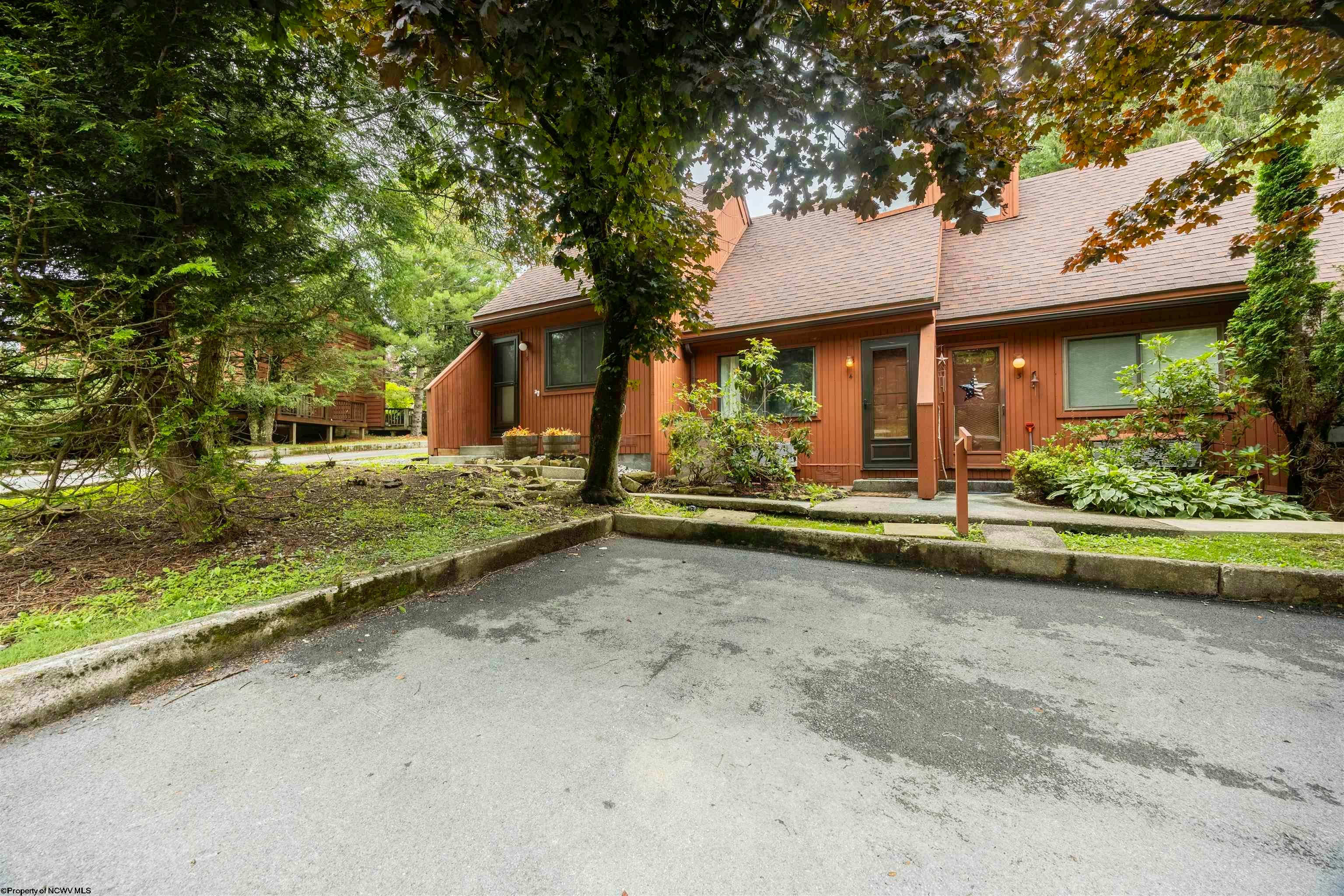4 Pendletonheim Circle, Unit 4 Davis, WV 26260 - Photo 11 of 20 Gallery Image 11