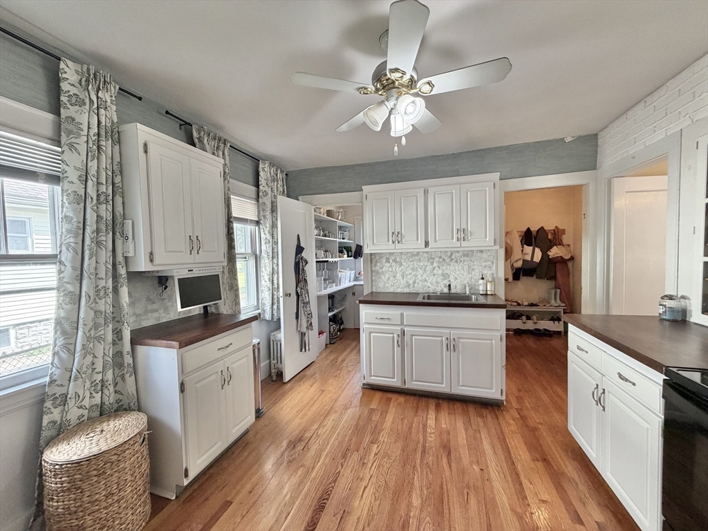 6 Mortimer Street Springfield, MA 01109 - Photo 14 of 42 Gallery Image 14