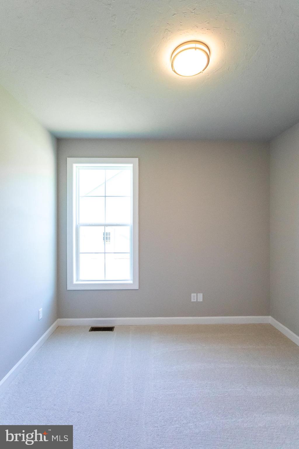 209 Kinneman Road, Unit 27 Abbottstown, PA 17301 - Photo 13 of 35 All photos are of a similar model