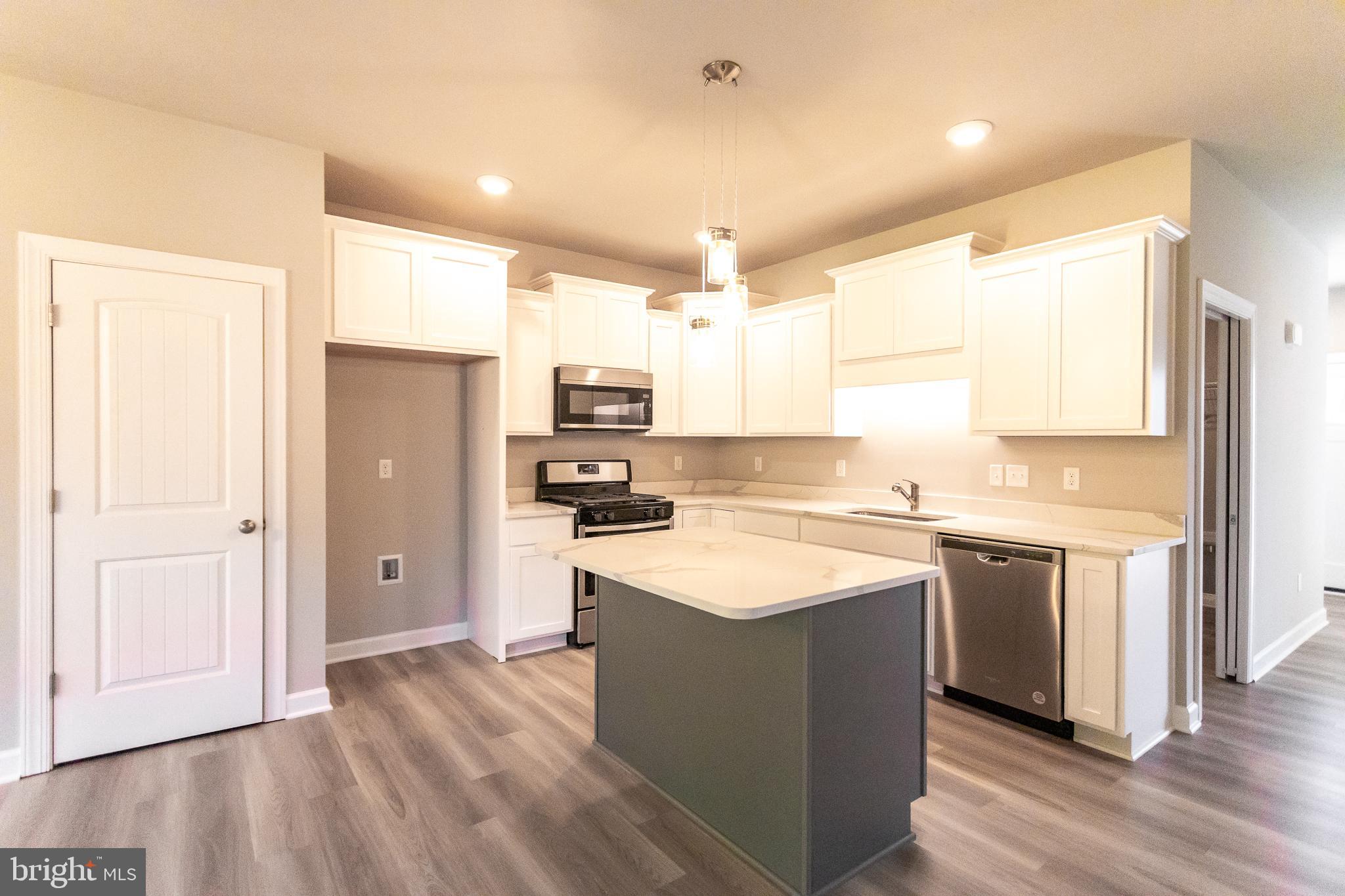 209 Kinneman Road, Unit 27 Abbottstown, PA 17301 - Photo 19 of 35 All photos are of a similar model