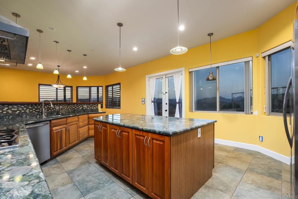 11687 Valle Vista Road Lakeside, CA 92040 - Photo 16 of 74