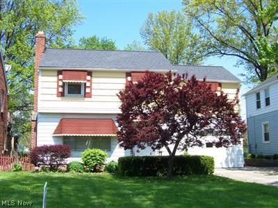 Spacious Colonial freshly painted in and out!