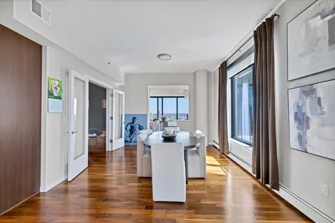 $950,000 | 740 Portland Avenue, Unit 1614, Minneapolis, MN 55415