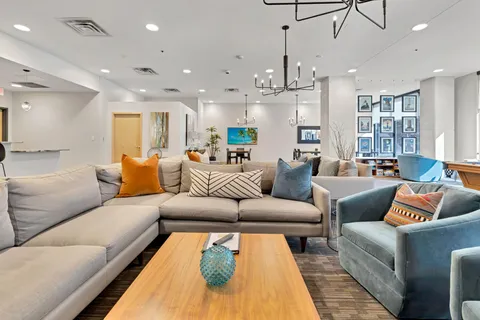$950,000 | 740 Portland Avenue, Unit 1614, Minneapolis, MN 55415