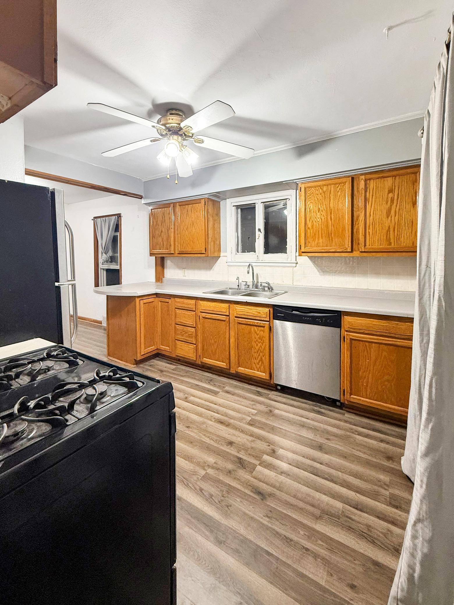 2003 Cottage Avenue East St. Paul, MN 55119 - Photo 5 of 16