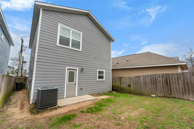 $1,595 | 16922 Glenheath Street, Montgomery, TX 77316