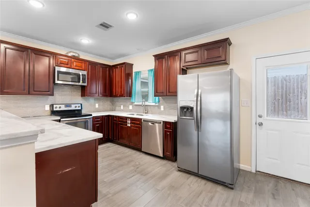 $1,595 | 16922 Glenheath Street, Montgomery, TX 77316