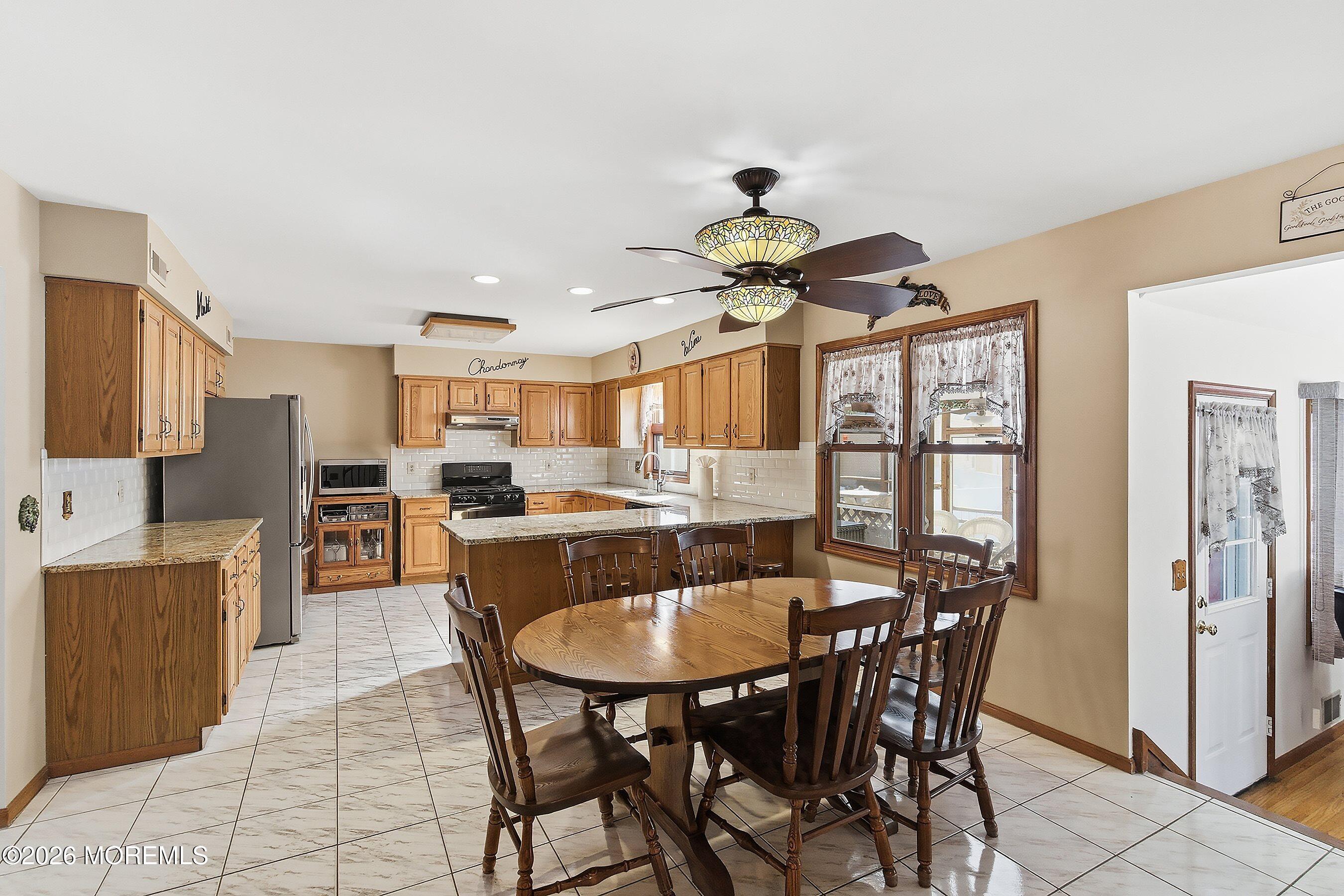 702 Radcliffe Road Lanoka Harbor, NJ 08734 - Photo 11 of 47 17-Kitchen 1G