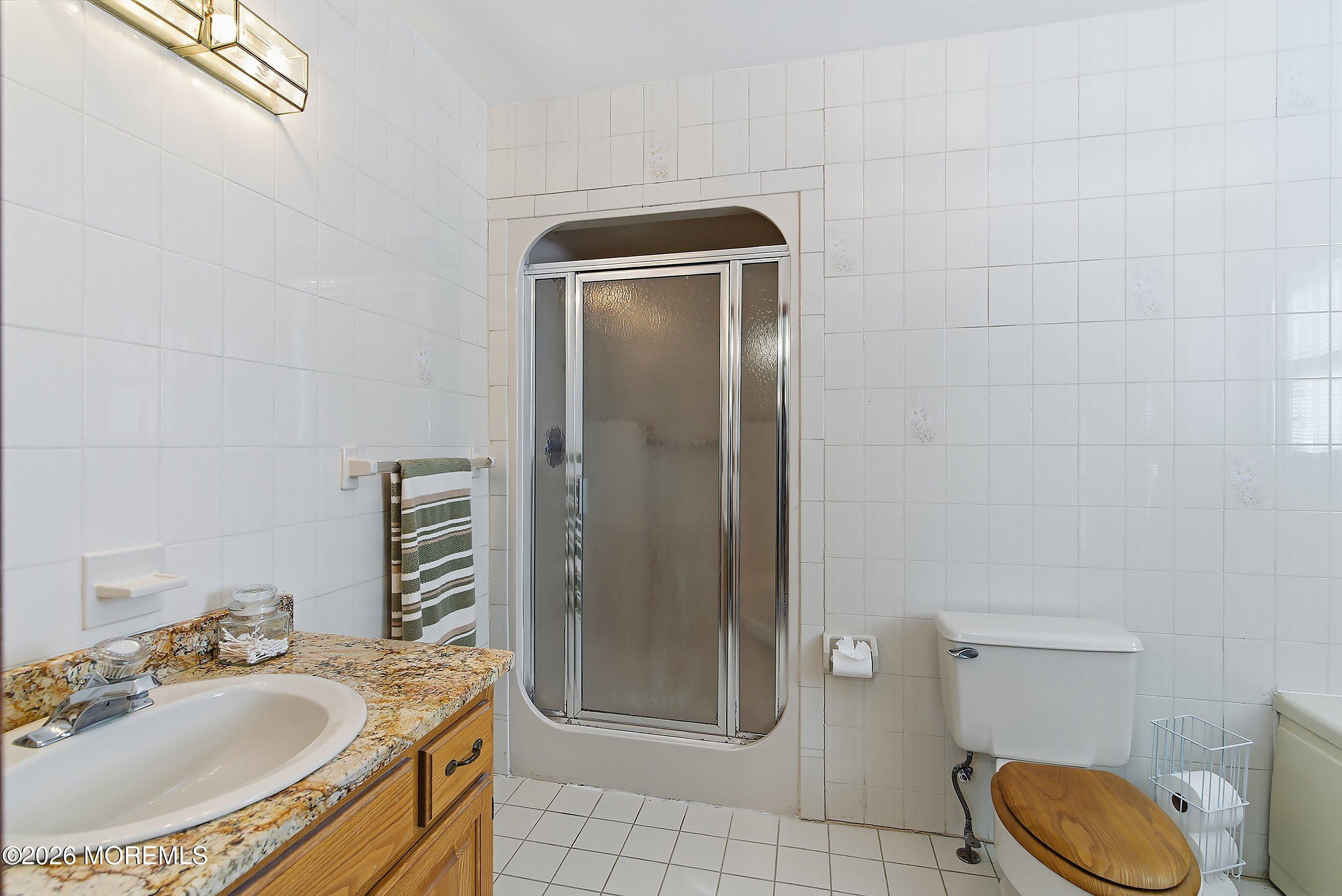 702 Radcliffe Road Lanoka Harbor, NJ 08734 - Photo 29 of 47 34-Bath 3B