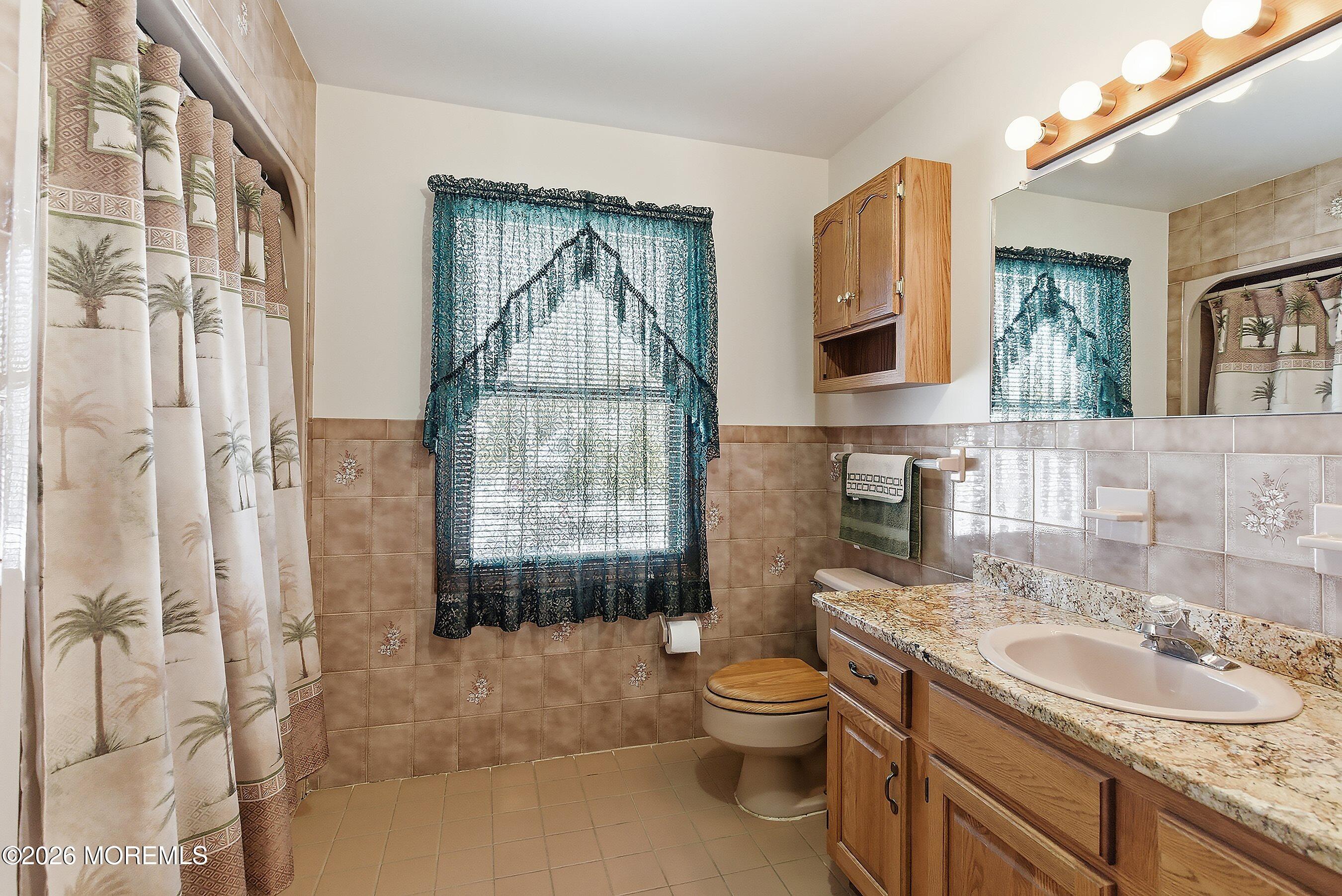 702 Radcliffe Road Lanoka Harbor, NJ 08734 - Photo 32 of 47 28-Bath 2A