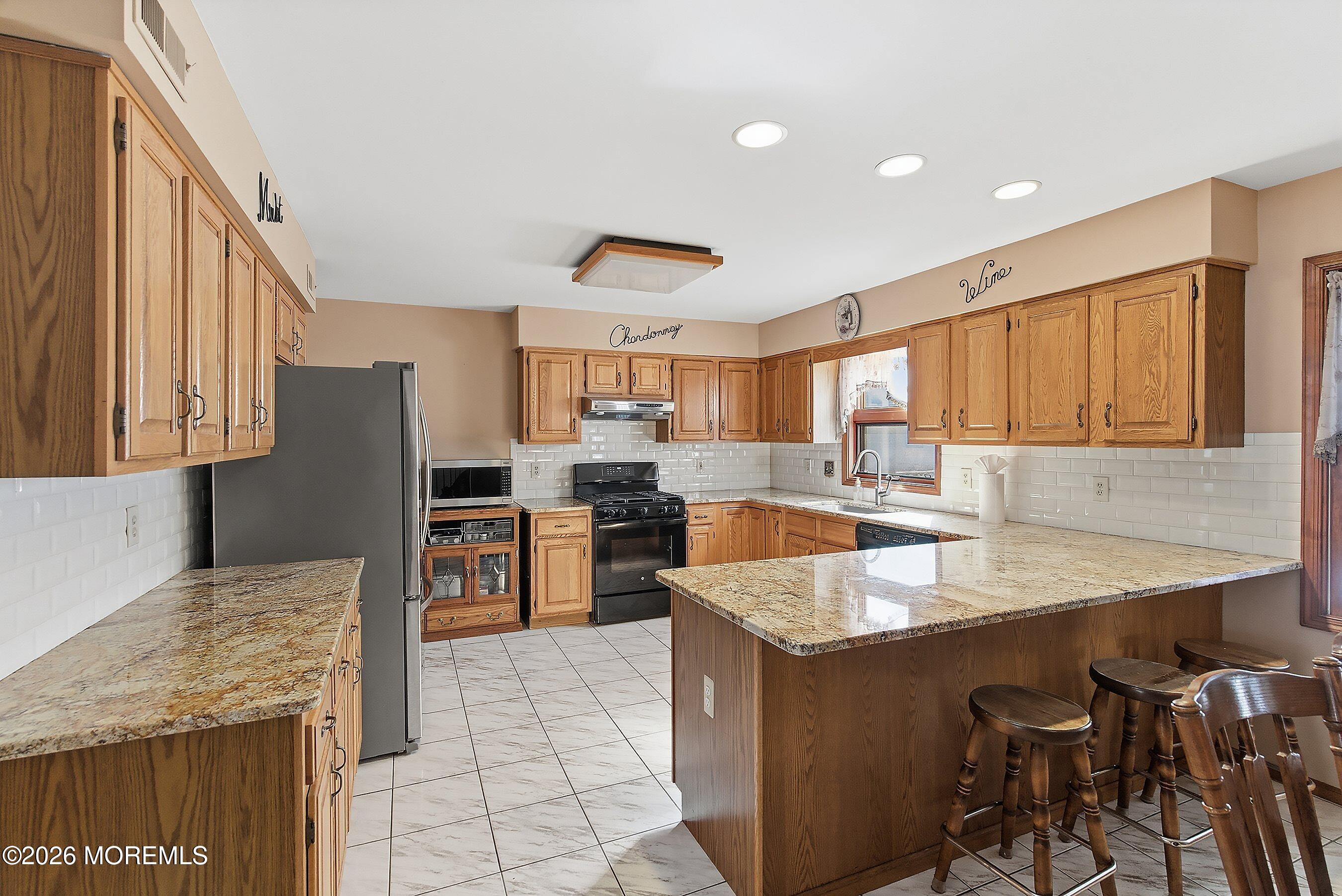 702 Radcliffe Road Lanoka Harbor, NJ 08734 - Photo 5 of 47 15-Kitchen 1E