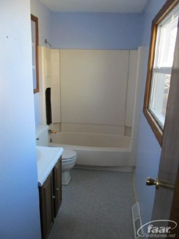 10104 Morrish Road Swartz Creek, MI 48473 - Photo 8 of 24 20201487-7.JPG