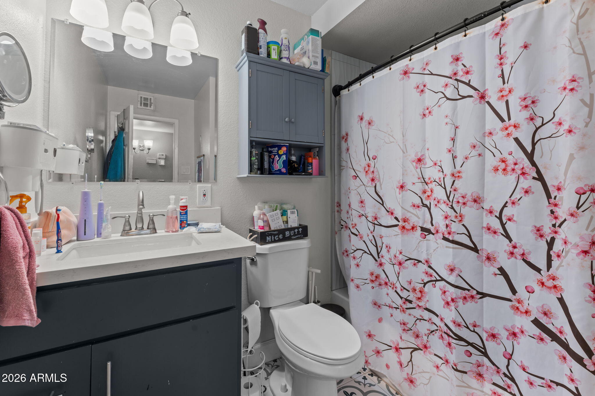 3640 West Banff Ln. Phoenix, AZ 85053 - Photo 19 of 26 2nd Bathroom