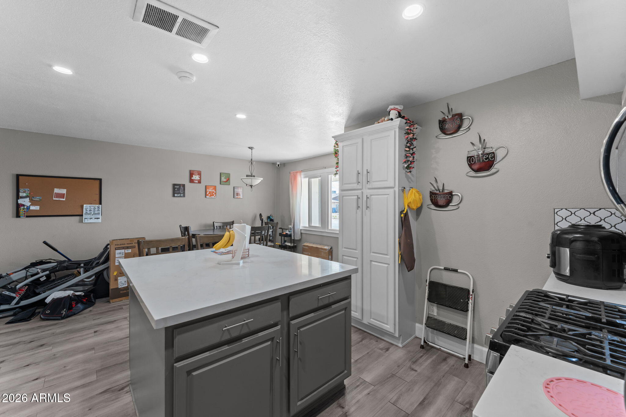 3640 West Banff Ln. Phoenix, AZ 85053 - Photo 7 of 26 Kitchen