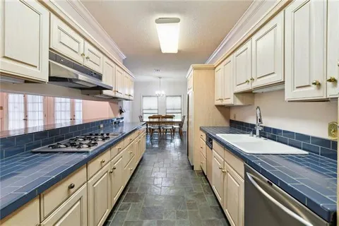 $479,900 | 33 Hermitage Drive, Marrero, LA 70072