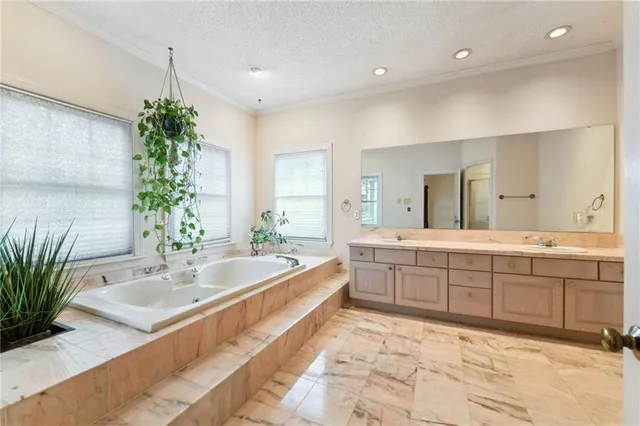 $479,900 | 33 Hermitage Drive, Marrero, LA 70072