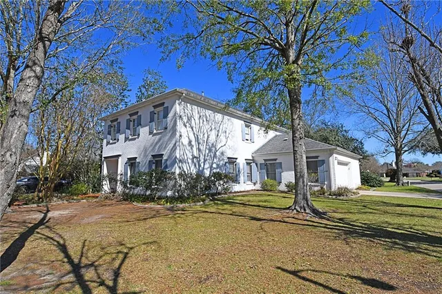$479,900 | 33 Hermitage Drive, Marrero, LA 70072