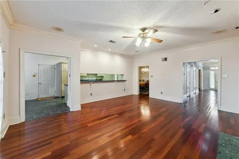 $479,900 | 33 Hermitage Drive, Marrero, LA 70072