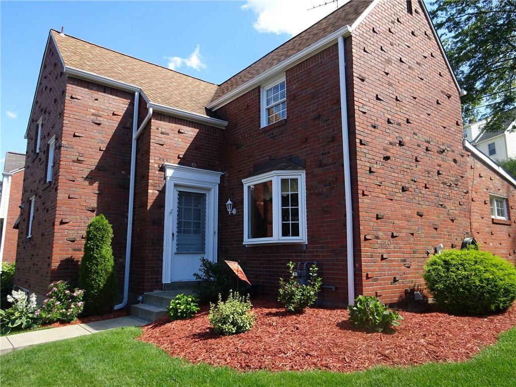 4138 Highgrove Road Pittsburgh, PA 15234 - Photo 2 of 25 Gallery Image 2