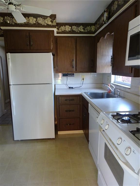 4138 Highgrove Road Pittsburgh, PA 15234 - Photo 8 of 25 Gallery Image 8