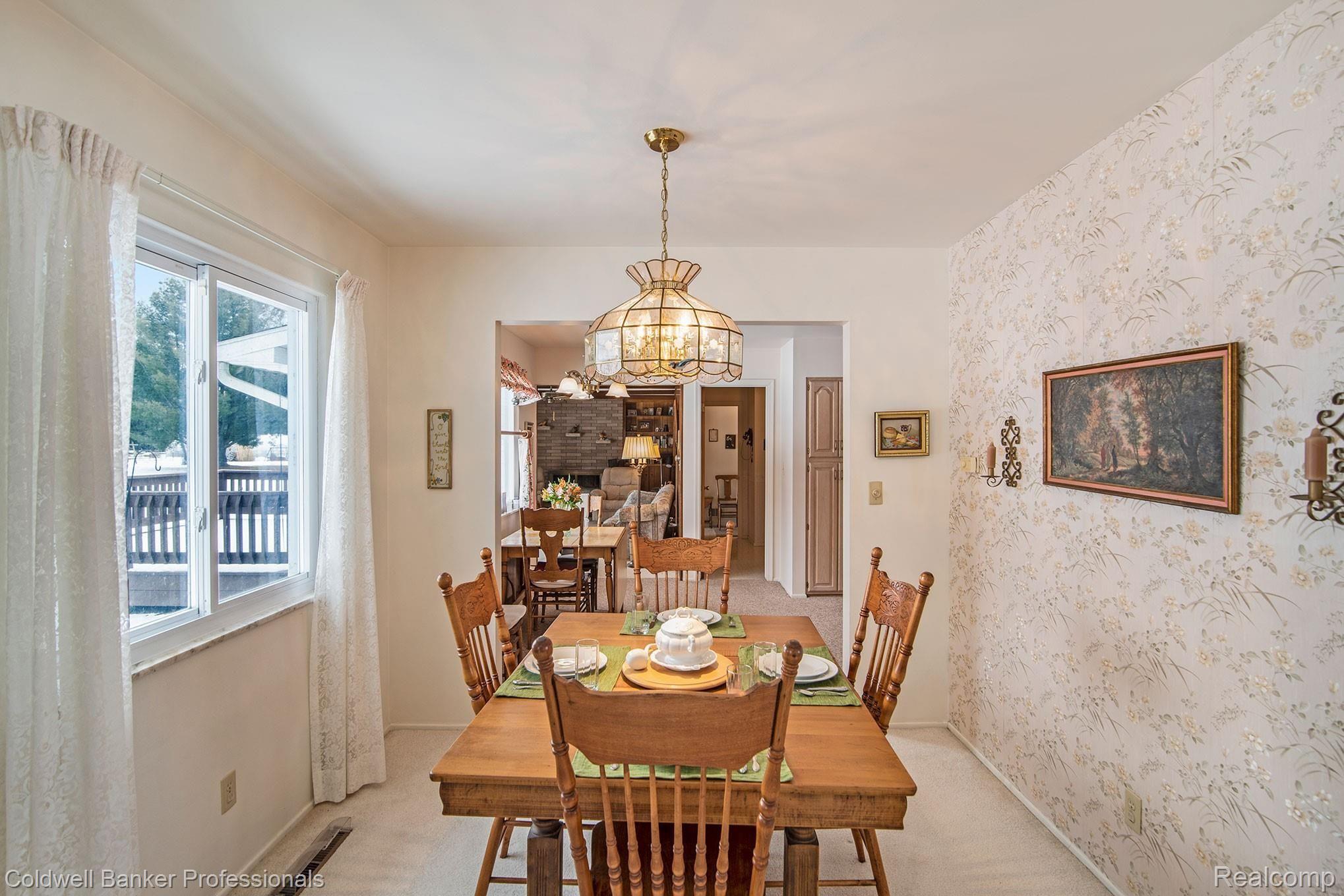 8270 West Stanley Road Flushing, MI 48433 - Photo 20 of 36 Dining Room