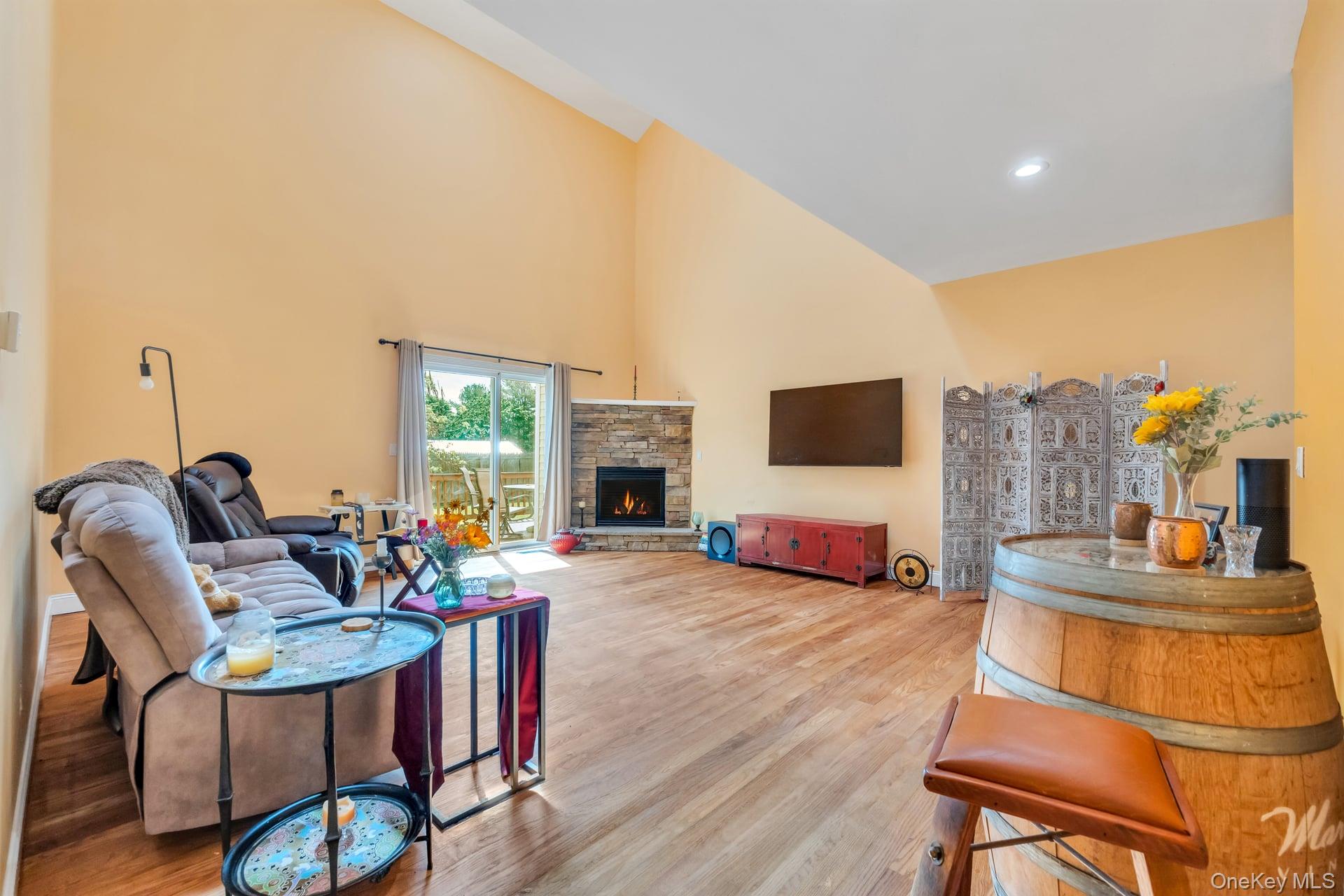 506 Moriches-Middle Island Road Manorville, NY 11949 - Photo 16 of 50