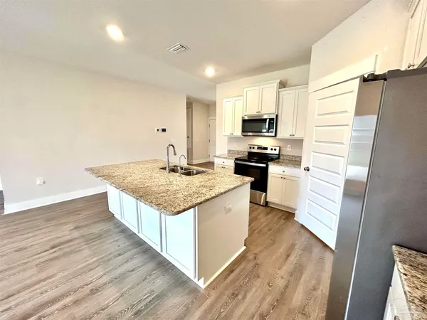 $2,300 | 5796 Danbury Boulevard, Pace, FL 32571