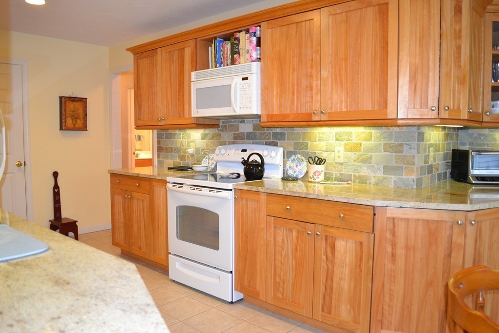 85 Earle Road Harwich, MA 02671 - Photo 13 of 25