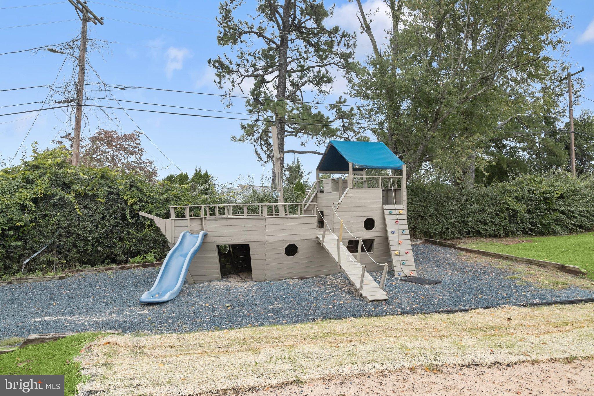 914 Farmstead Road Cockeysville, MD 21030 - Photo 39 of 61 Community Playground