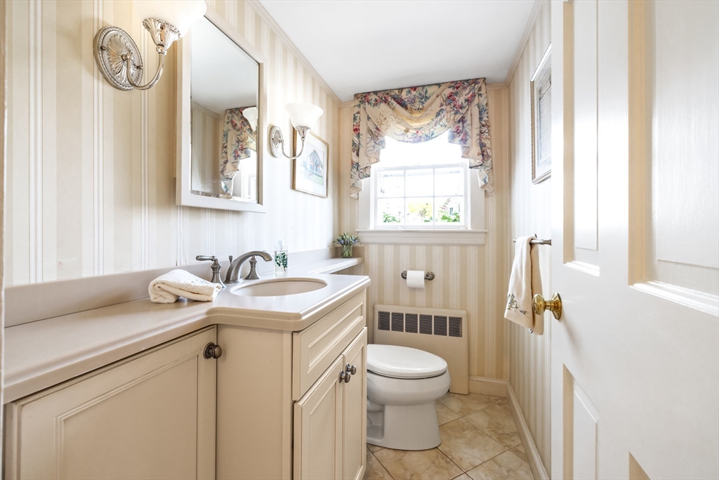 212 Broad Meadow Road Needham, MA 02492 - Photo 15 of 33