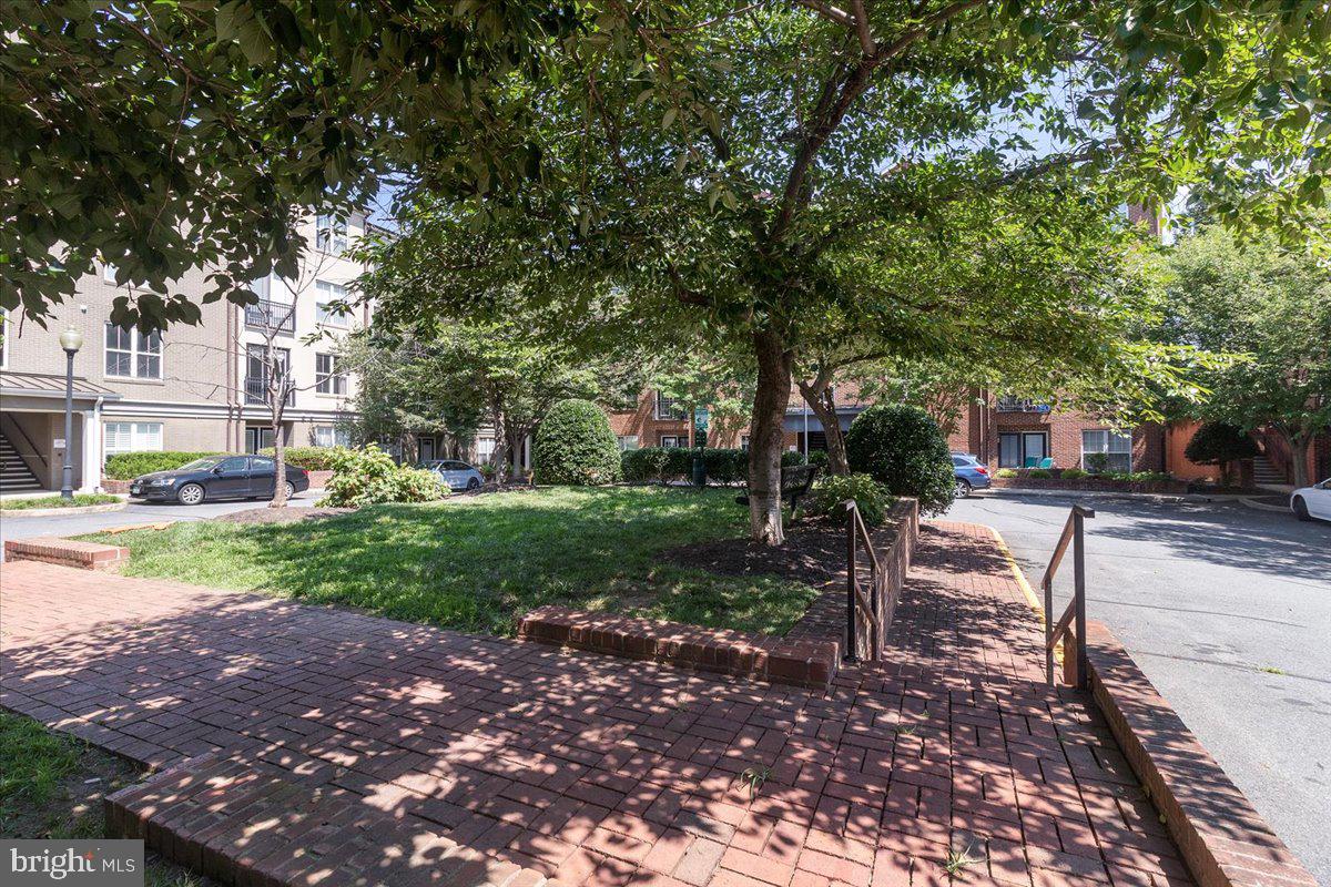 720 Walker Square, Unit 2B Charlottesville, VA 22903 - Photo 21 of 28