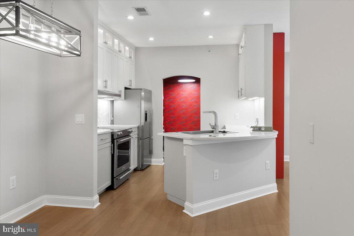 720 Walker Square, Unit 2B Charlottesville, VA 22903 - Photo 3 of 28