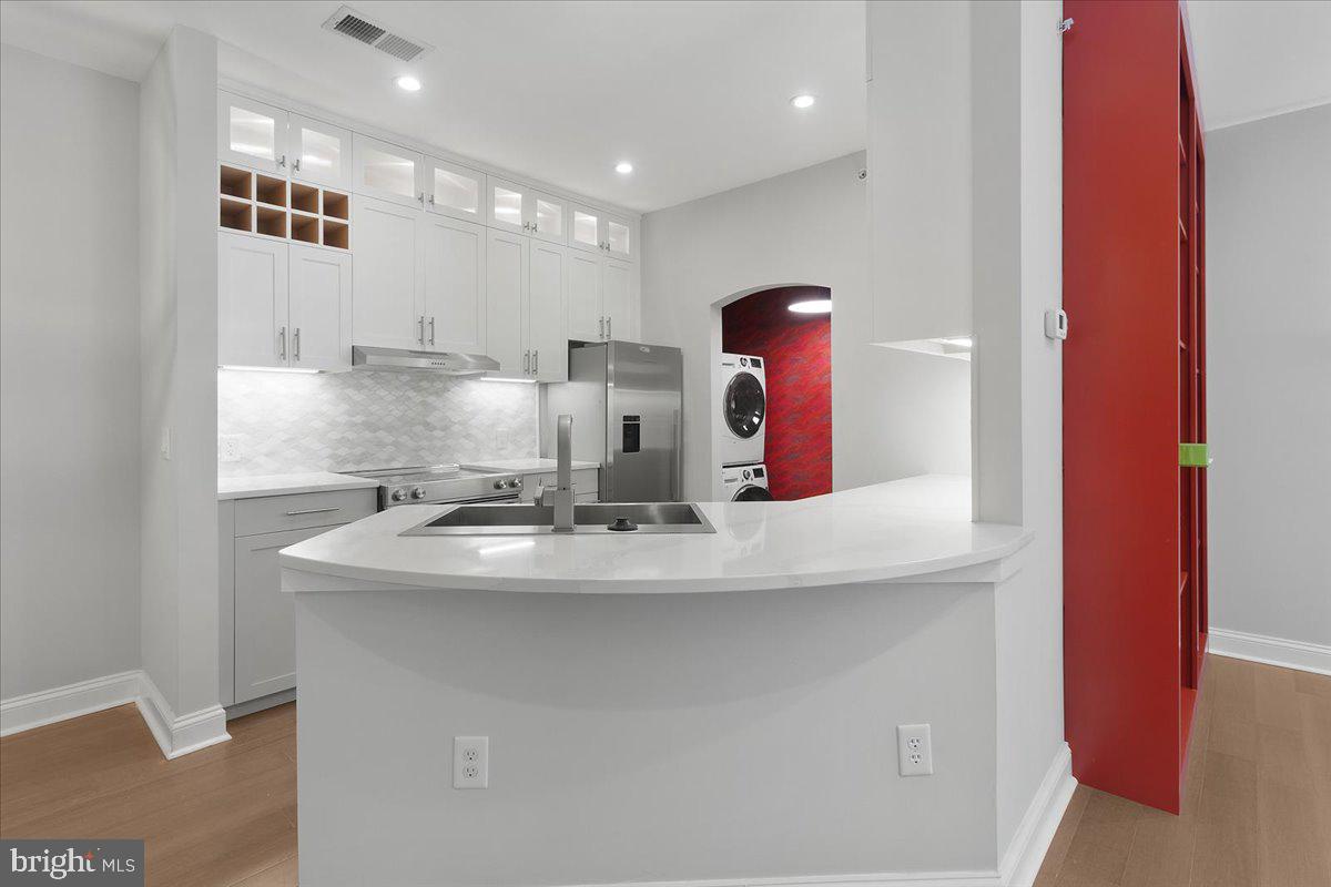 720 Walker Square, Unit 2B Charlottesville, VA 22903 - Photo 4 of 28