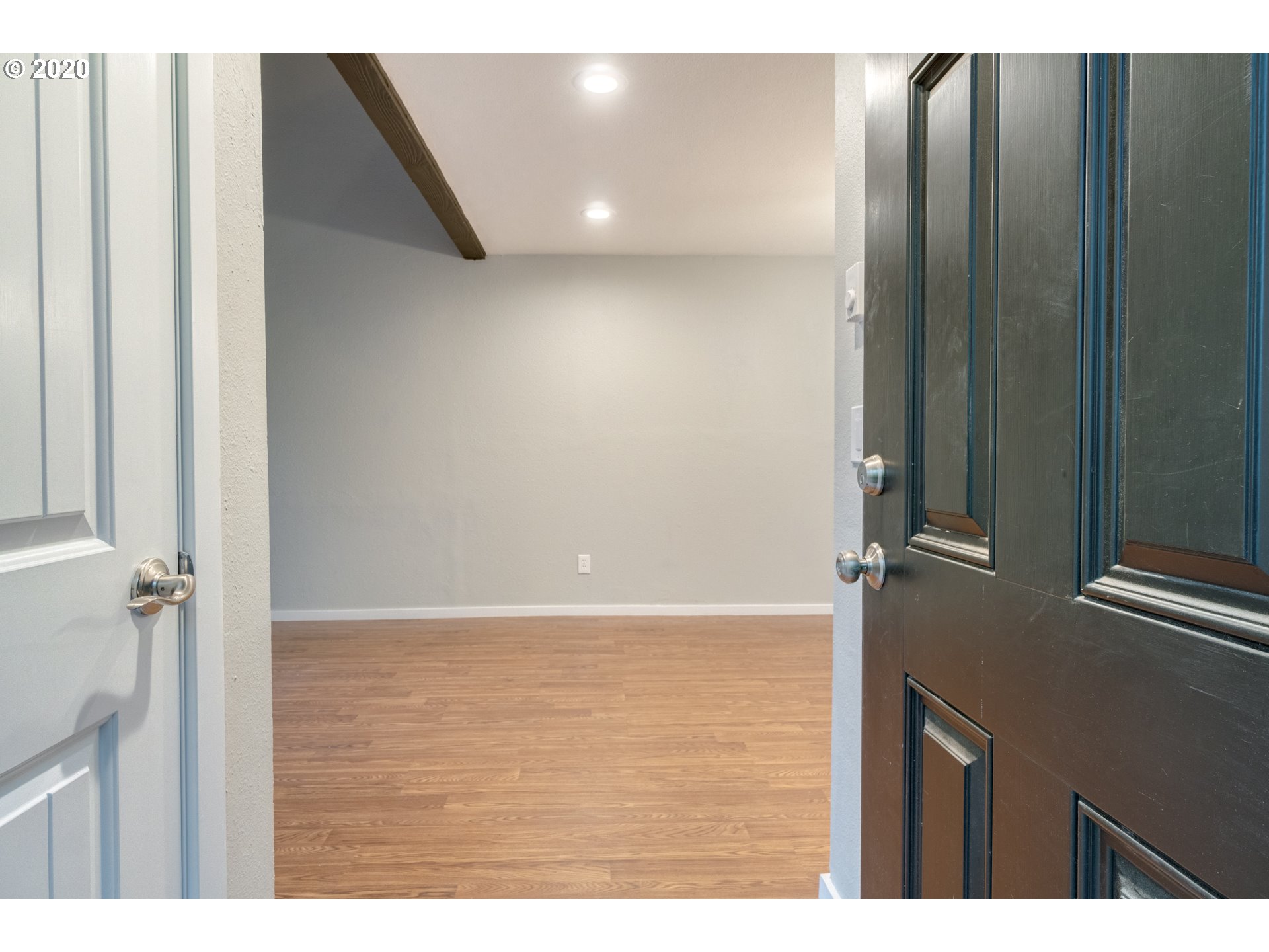 7520 Southwest Barnes Road, Unit B Portland, OR 97225 - Photo 2 of 29 Gallery Image 2