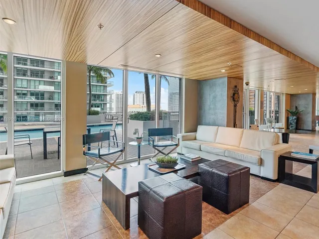 $2,450 | 60 Southwest 13th Street, Unit 2119, Miami, FL 33130