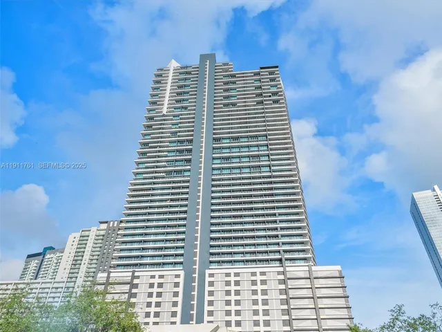 $2,400 | 60 Southwest 13th Street, Unit 2119, Miami, FL 33130