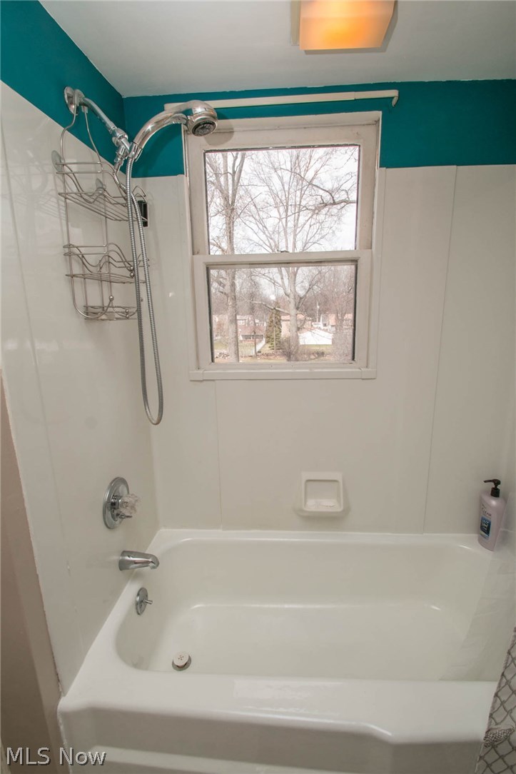 1614 Lorimer Road Cleveland, OH 44134 - Photo 15 of 22