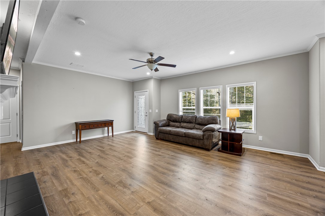 215 Fairfield Road Walhalla, SC 29691 - Photo 4 of 50