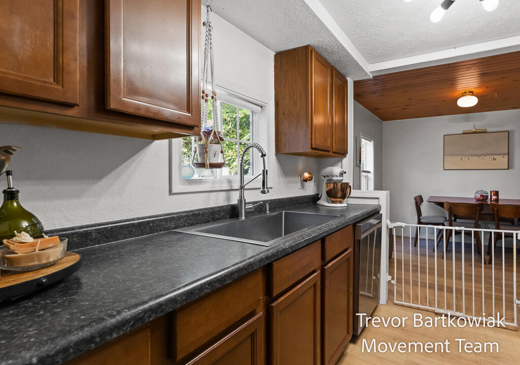 529 Porter Road Muskegon, MI 49441 - Photo 22 of 39 529PorterRd-29LoRes