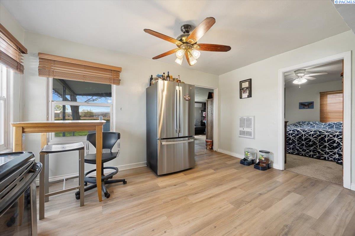 206504 East Bryson Brown Road Kennewick, WA 99337 - Photo 11 of 27 Gallery Image 11