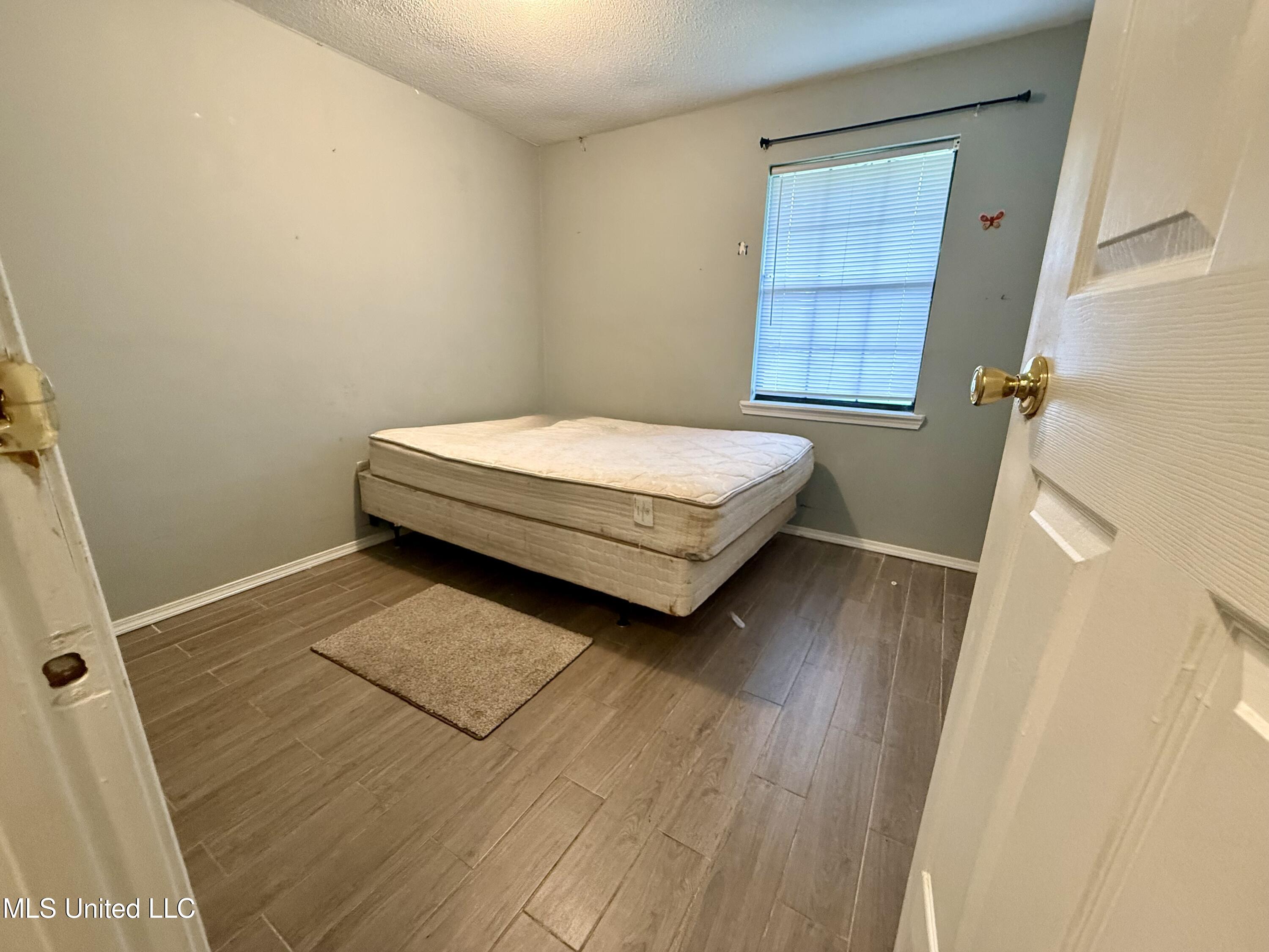 312 Oak Grove Road Tylertown, MS 39667 - Photo 8 of 16 IMG_1538