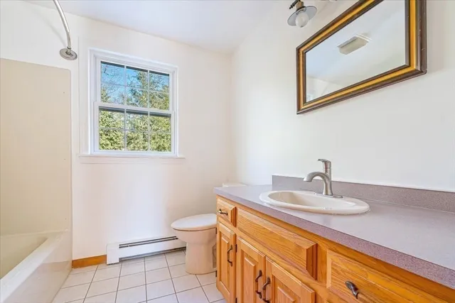 $895,000 | 2 Kayla Drive, Franklin, MA 02038