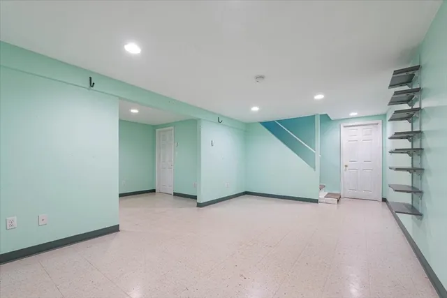 $895,000 | 2 Kayla Drive, Franklin, MA 02038