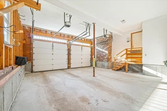 $895,000 | 2 Kayla Drive, Franklin, MA 02038