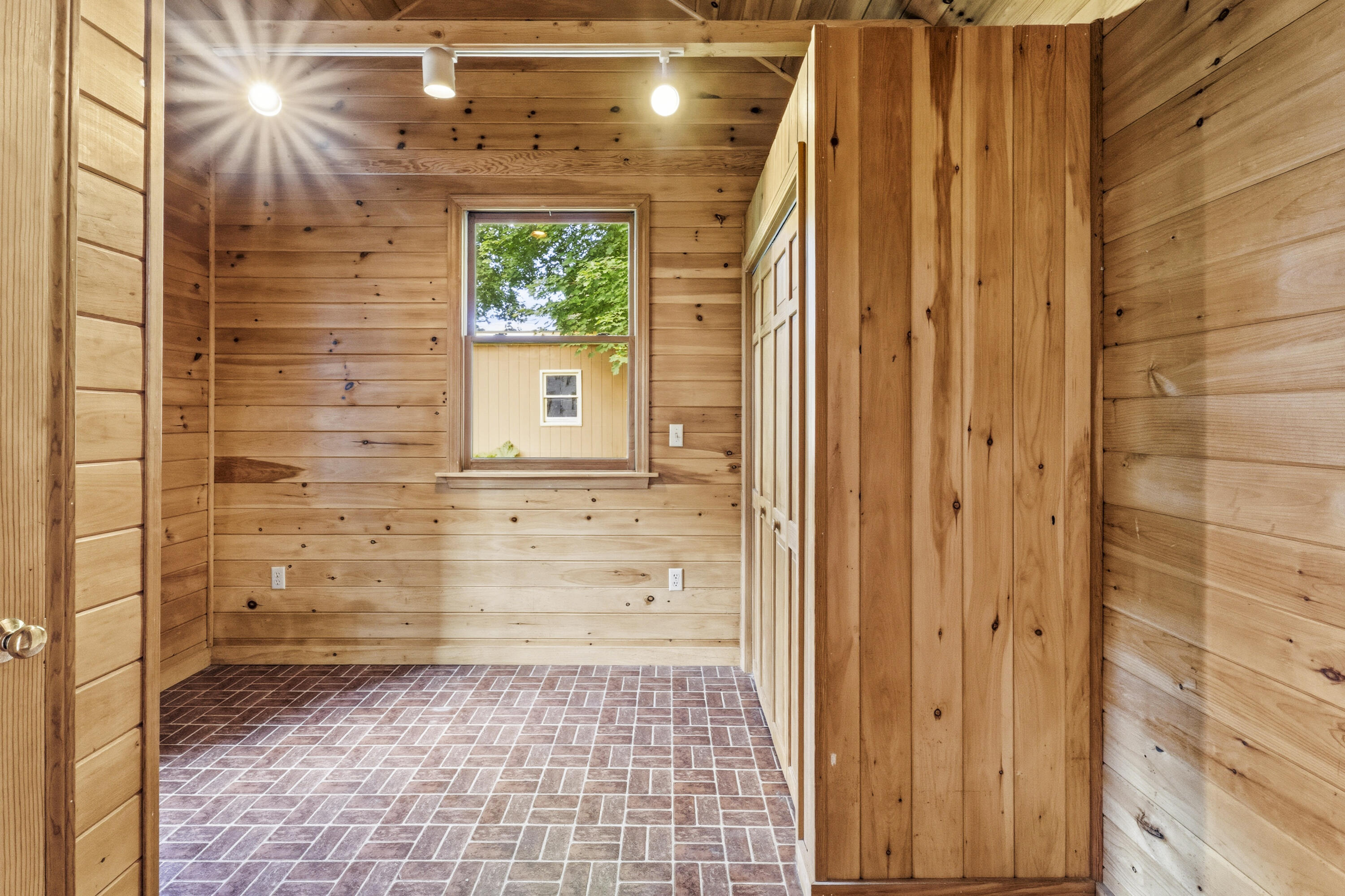 80 Pearl Street Bangor, ME 04401 - Photo 17 of 54 DSC08107